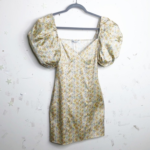𝅺Zara satin floral puffed sleeve mini dress - Picture 12 of 16